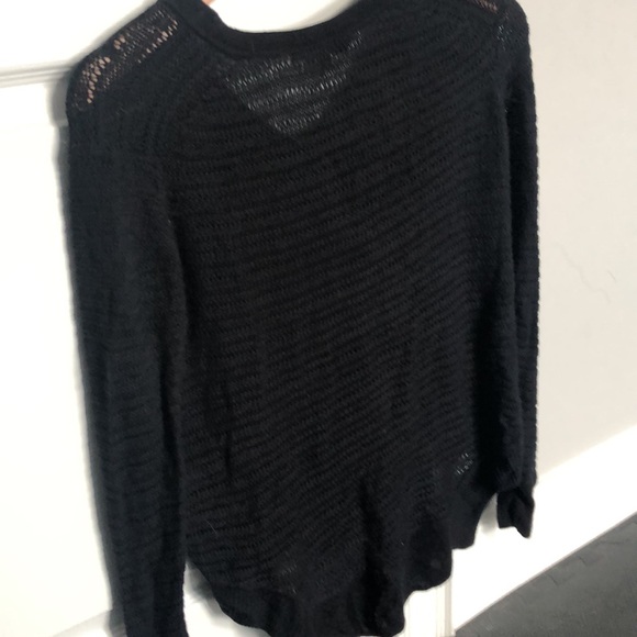 Wilfred, black v-neck sweater- cashmere. Size XS - Picture 3 of 4